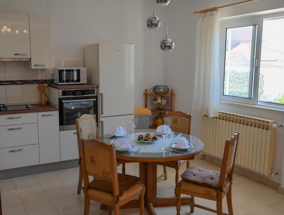 Damir Apartment *